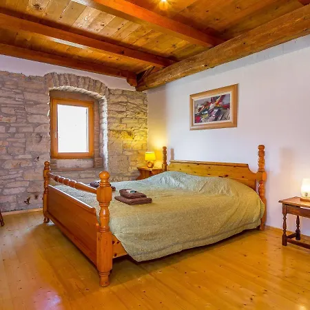 Boutique With Pool In * Peresiji