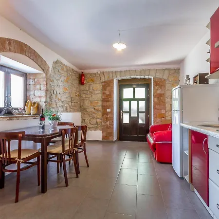 Villa Boutique With Pool In Peresiji